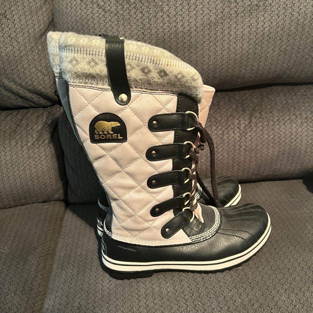 Sorel size 9 boots